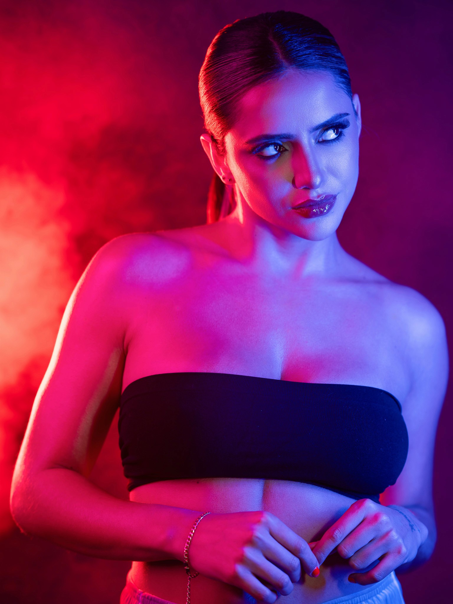 Neon Muse gallery image 5